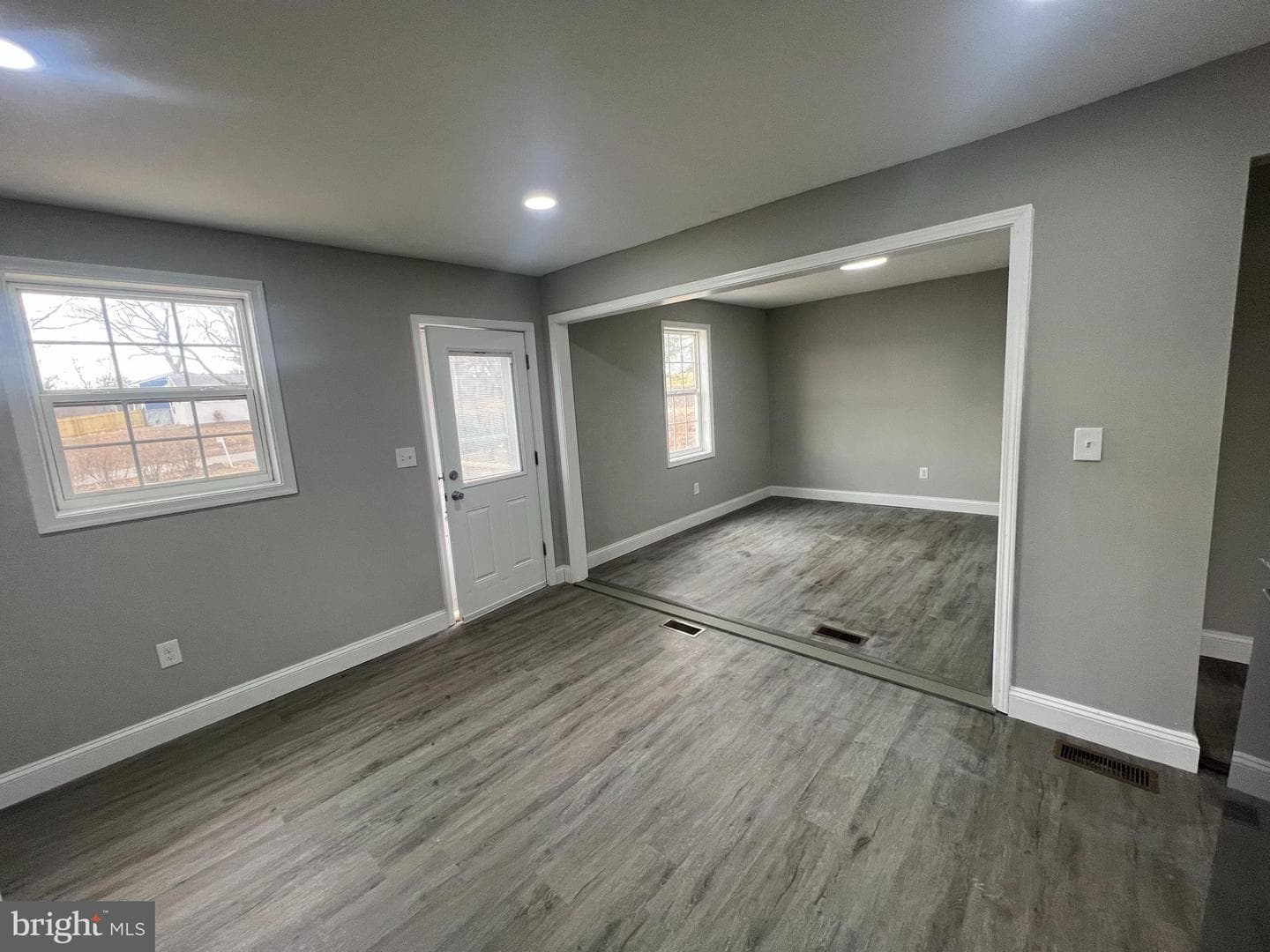 7967 Foster Avenue photo 16