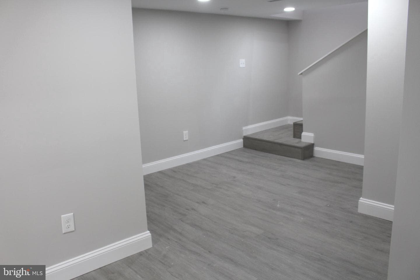 7967 Foster Avenue photo 27