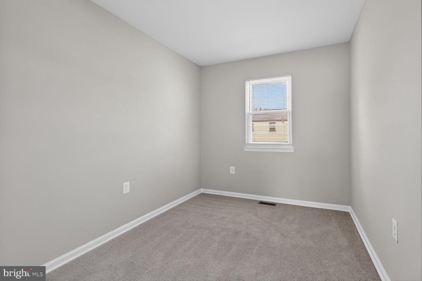 8204 Marlton Court photo 9