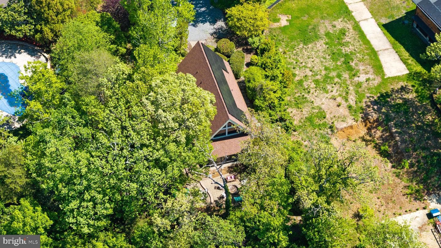 2915 South Court photo 44