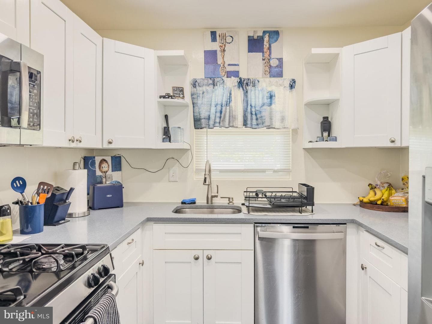 292 Mackintosh Drive photo 11