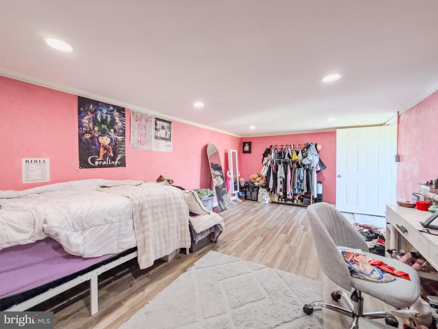 292 Mackintosh Drive photo 41