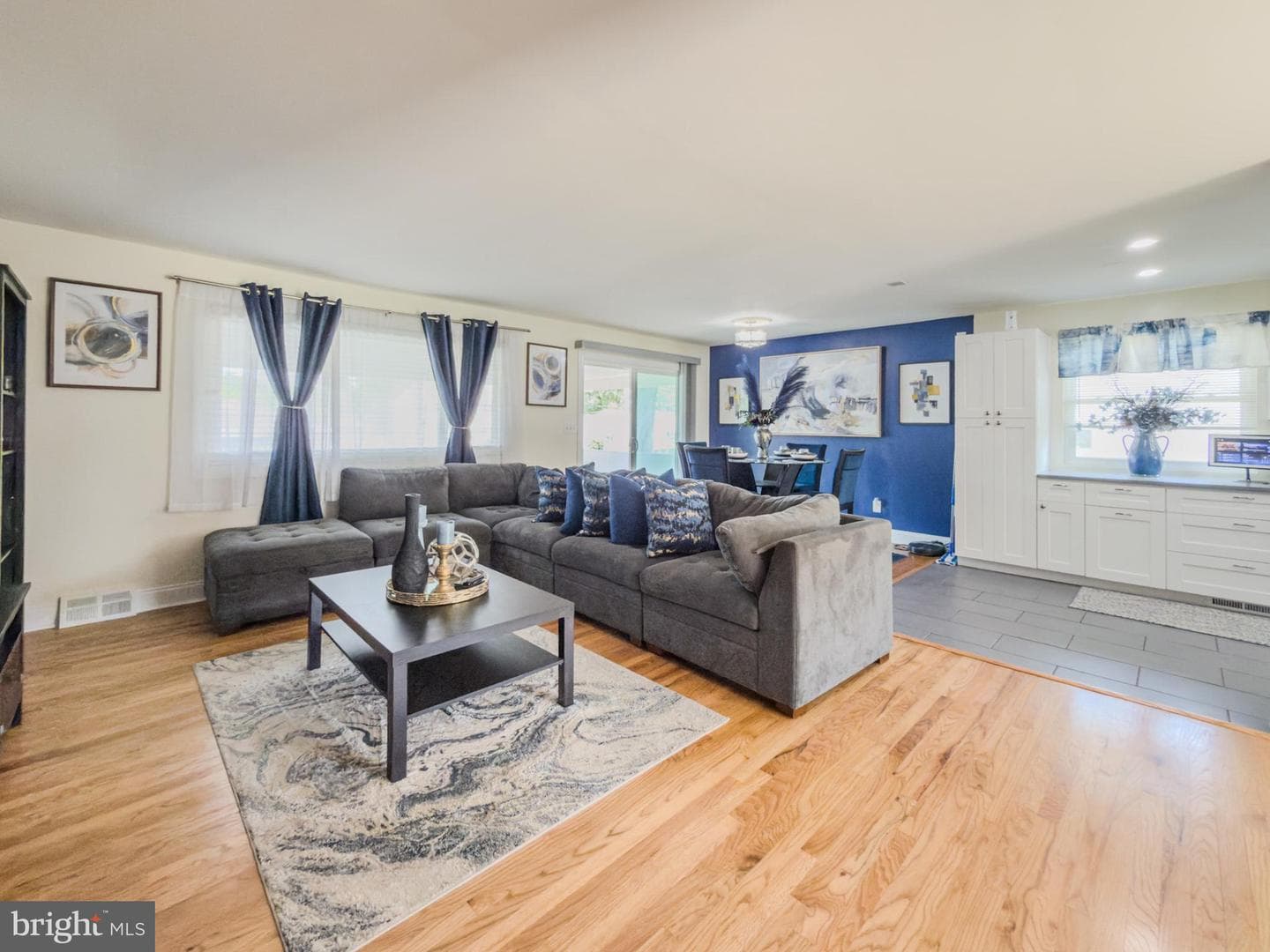 292 Mackintosh Drive photo 6