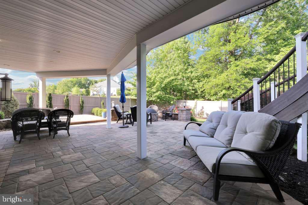 8227 Saint Francis Drive photo 35