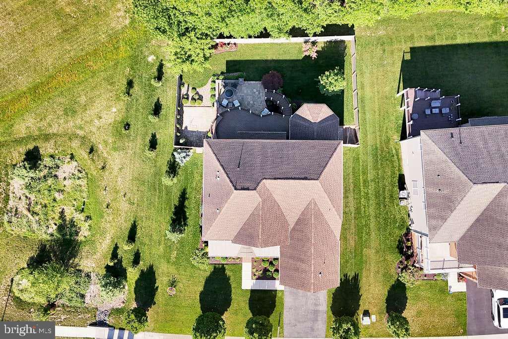 8227 Saint Francis Drive photo 40