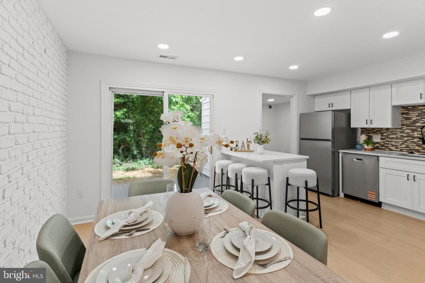 6447 Union Court photo 4