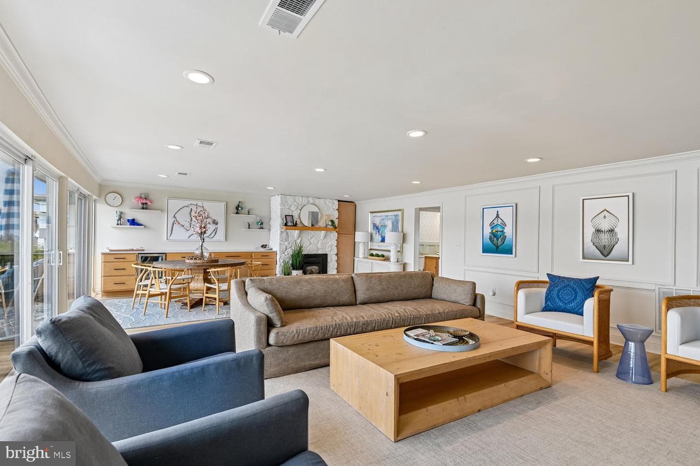241 Edgewater Drive photo 8