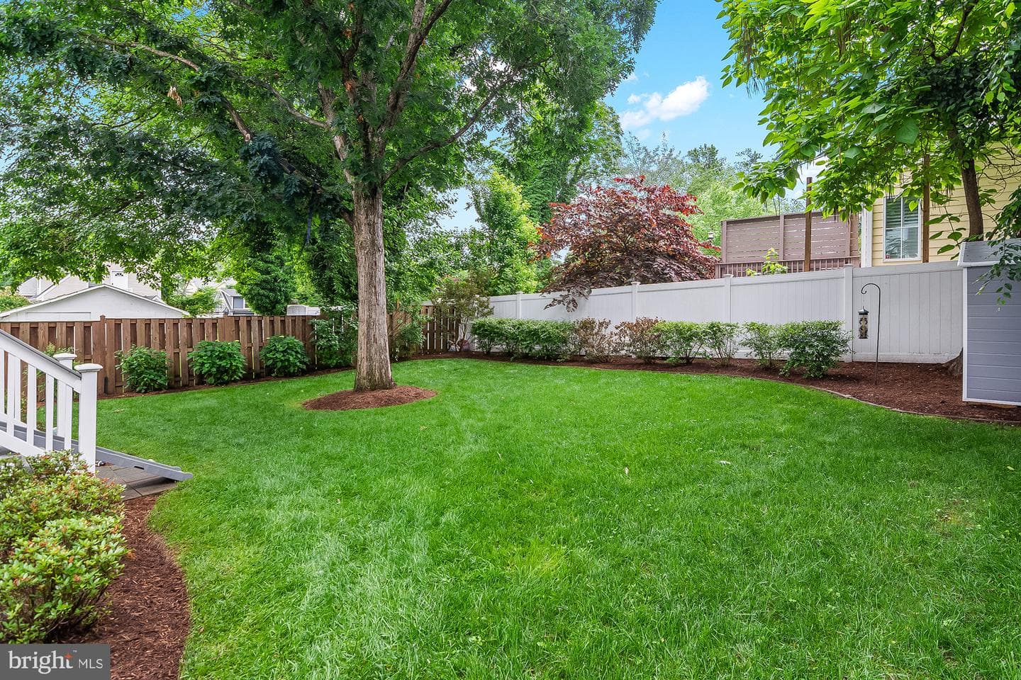 1035 Boucher Avenue photo 32