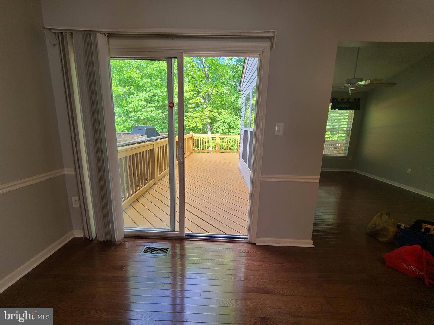 2718 Thornbrook Court photo 4
