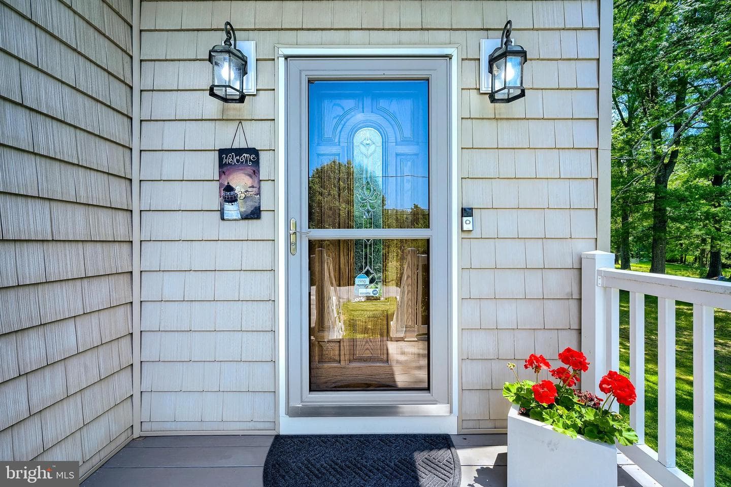 8105 Beverly Road photo 2