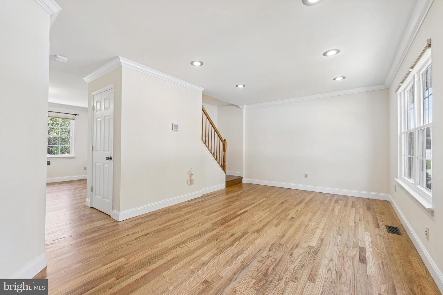7961 Oakwood Road photo 9