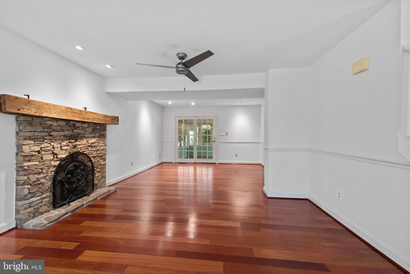 1023 Tudor Drive photo 7