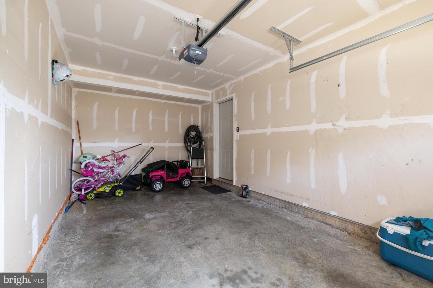 7902 Moss Brook Court photo 31