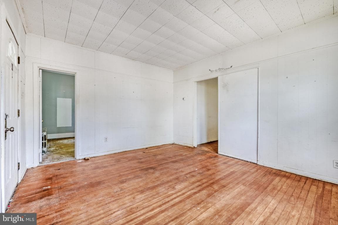 1 Eugenia Avenue photo 15