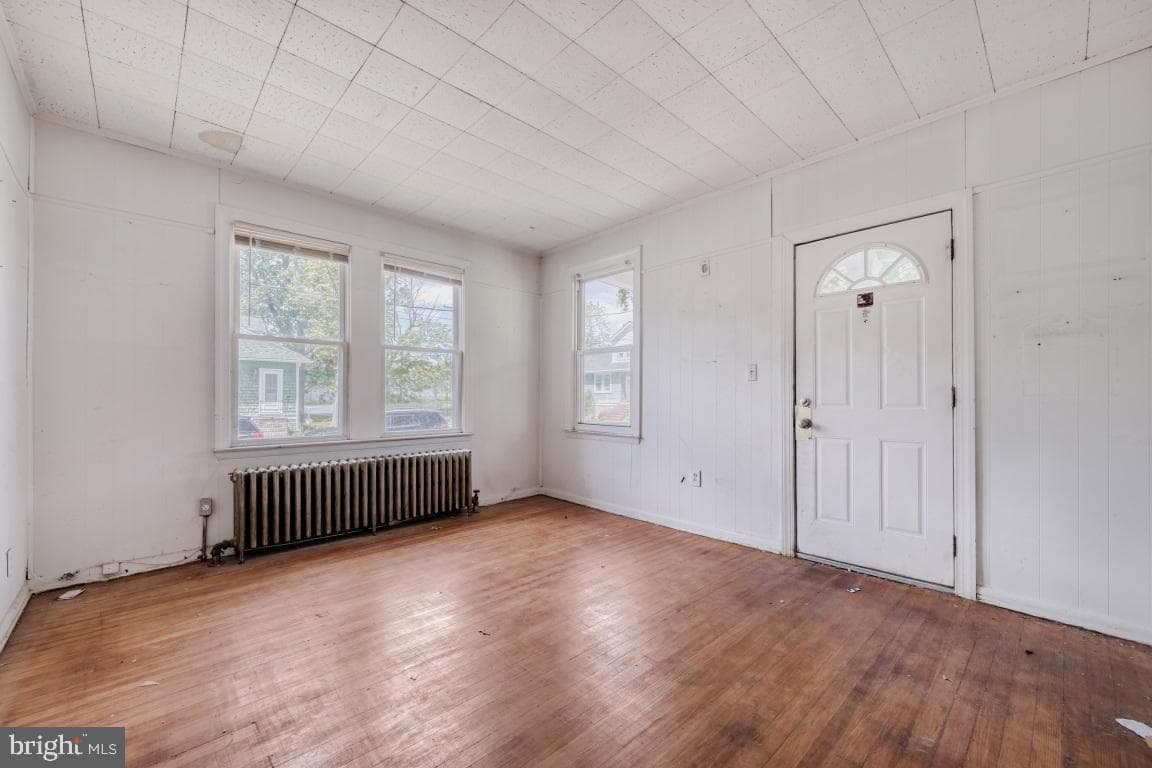 1 Eugenia Avenue photo 5