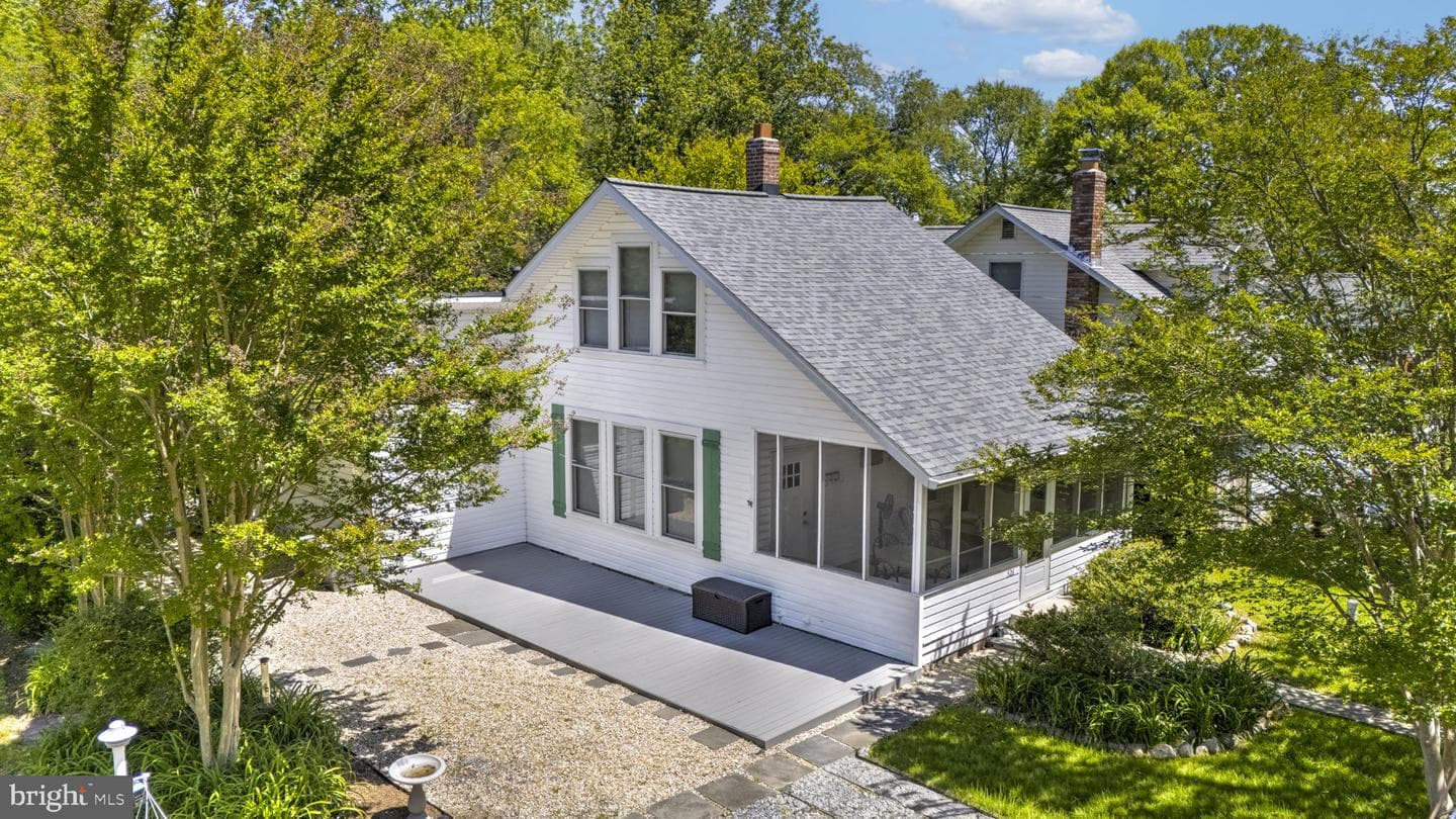 526 James Avenue photo 4