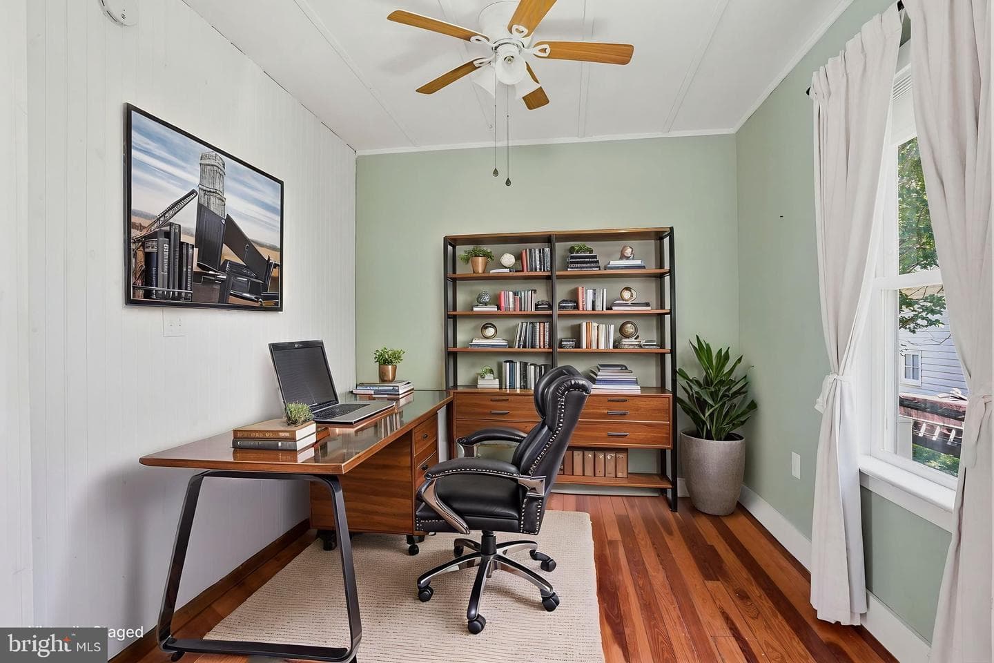 526 James Avenue photo 9