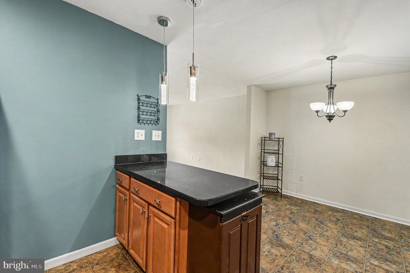218 Virginia Ave photo 11