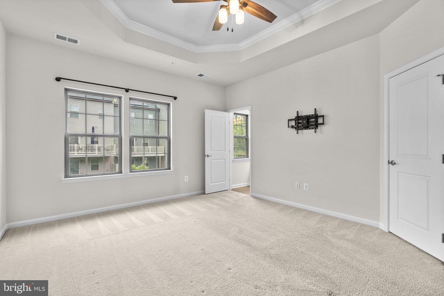 7911 N Gladden Farm Way photo 24