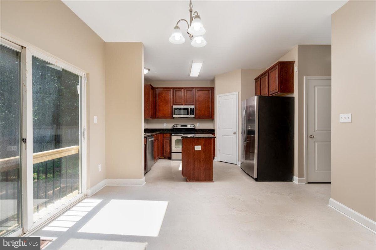 7307 Gardenia Lane photo 11
