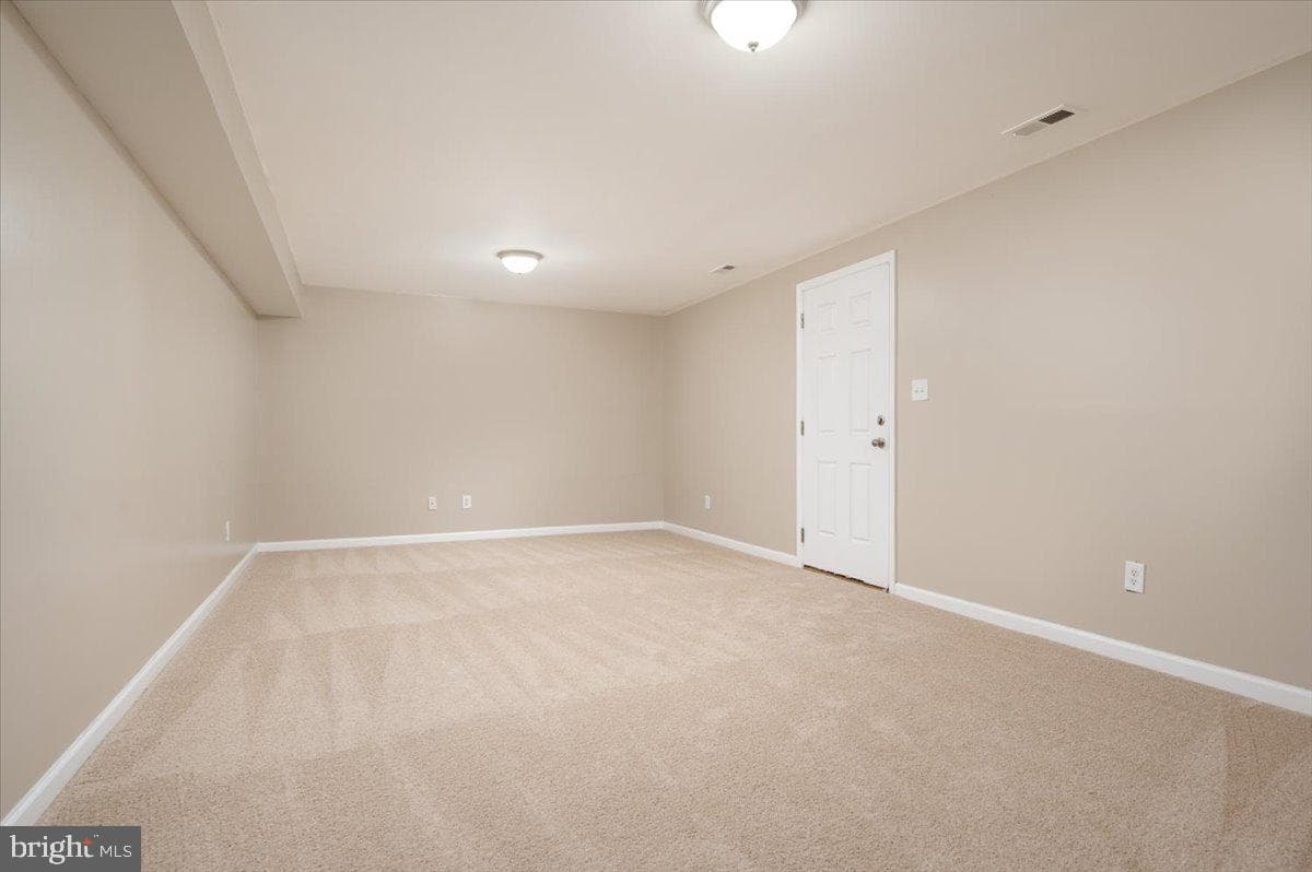 7307 Gardenia Lane photo 25