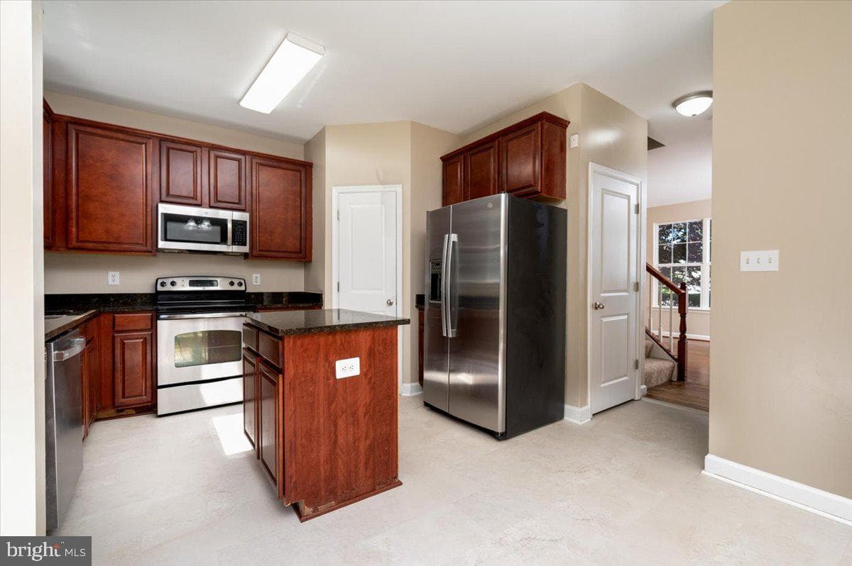 7307 Gardenia Lane photo 7