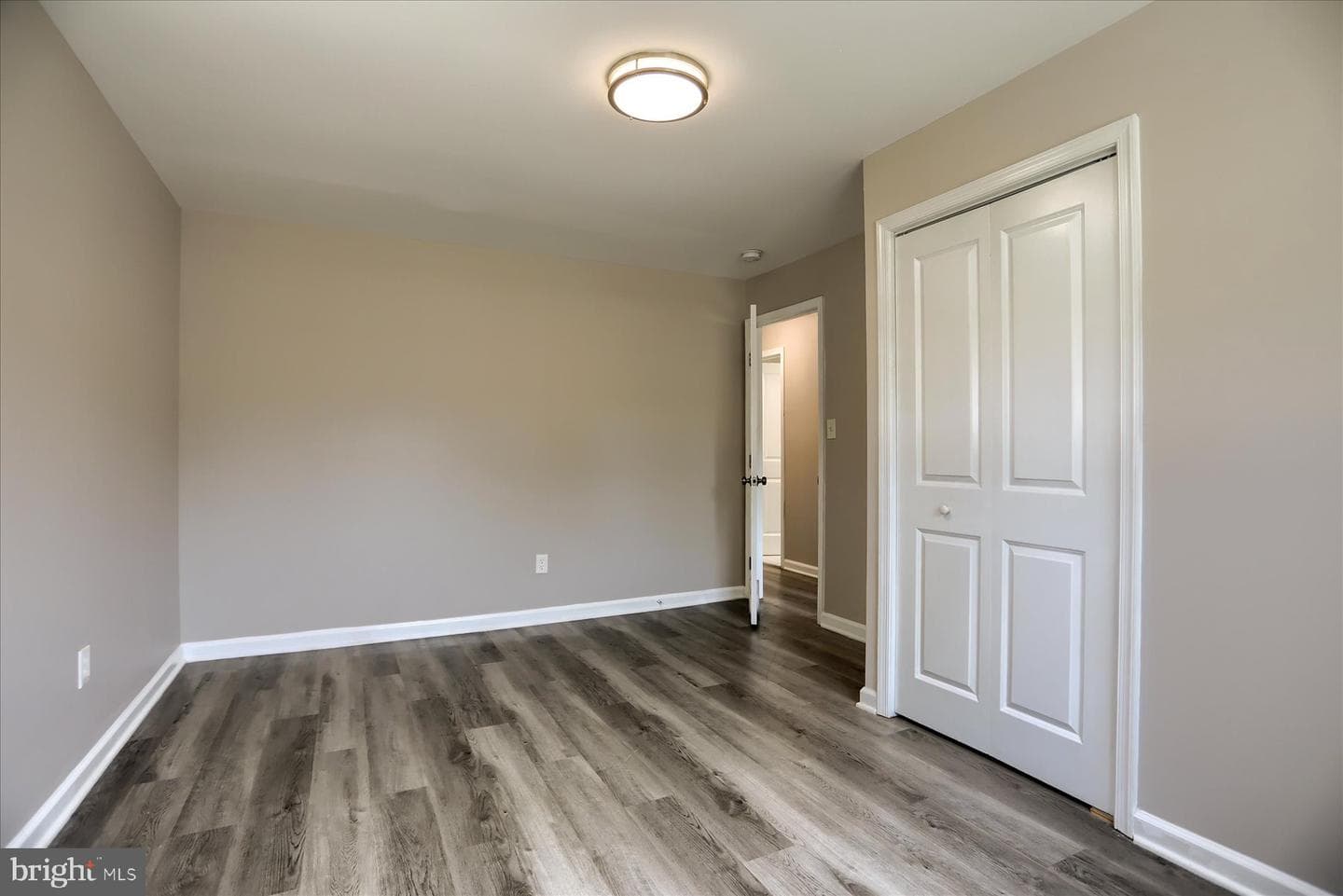 573 Rita Dr photo 20