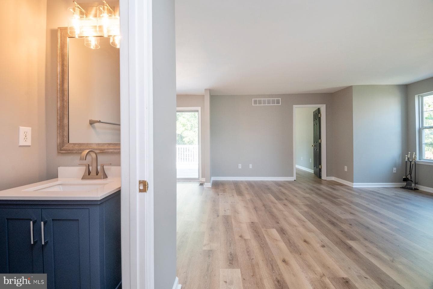 1214 Markham Lane photo 11