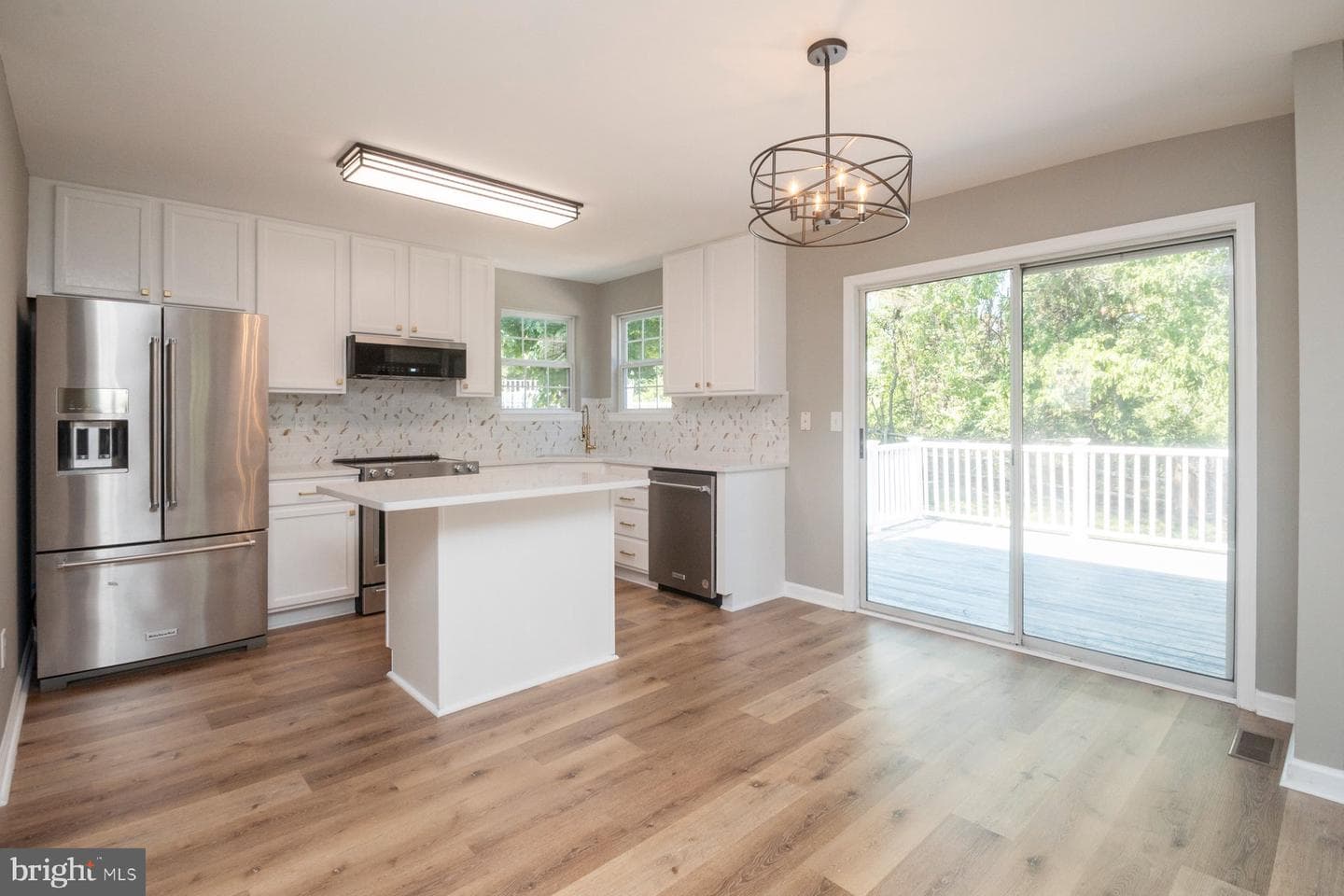 1214 Markham Lane photo 3