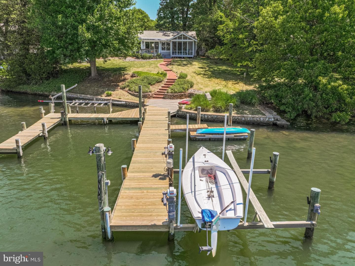 528 Grays Creek Road photo 3