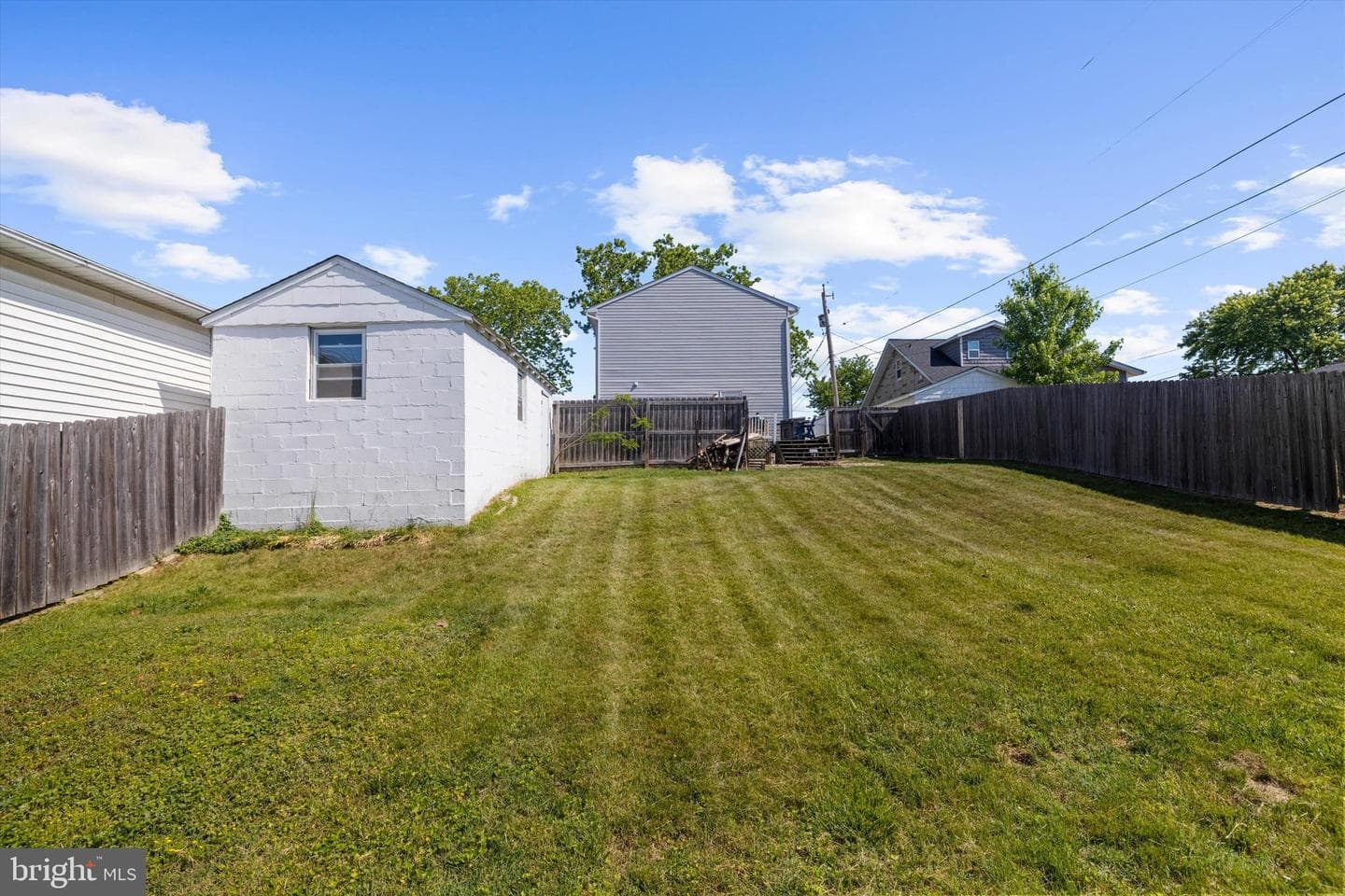 405 W Maple Road photo 53