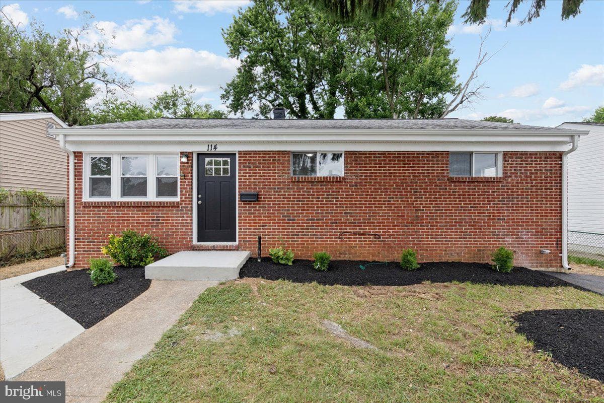 114 Cedar Hill Rd photo 2