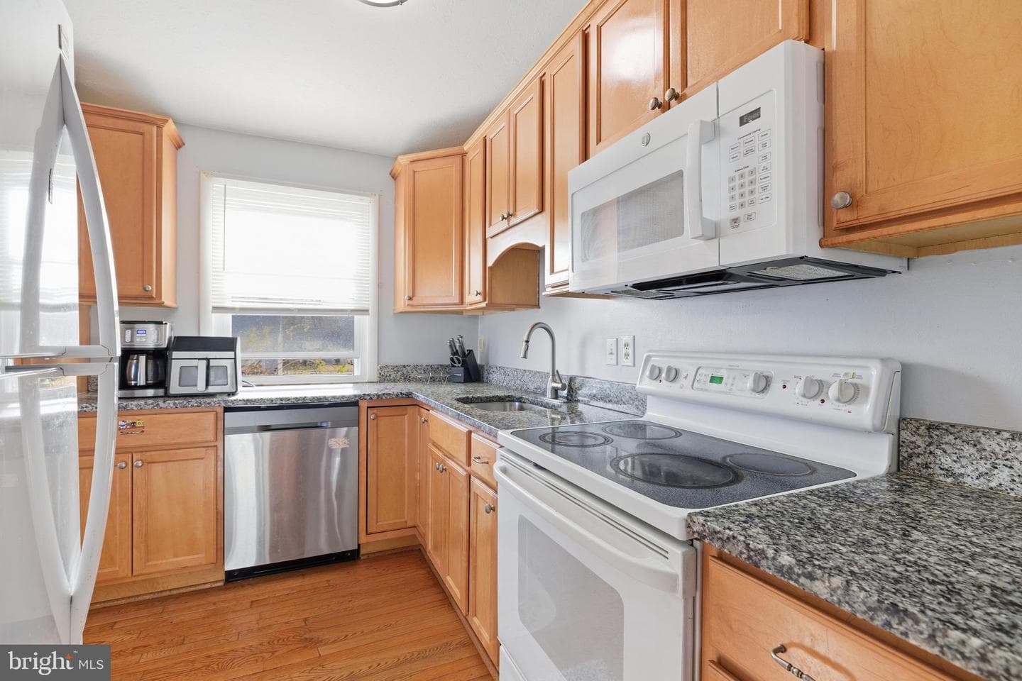 530 Delmar Avenue photo 9