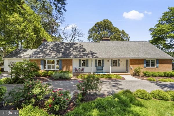 458 Fairoak Dr photo 4