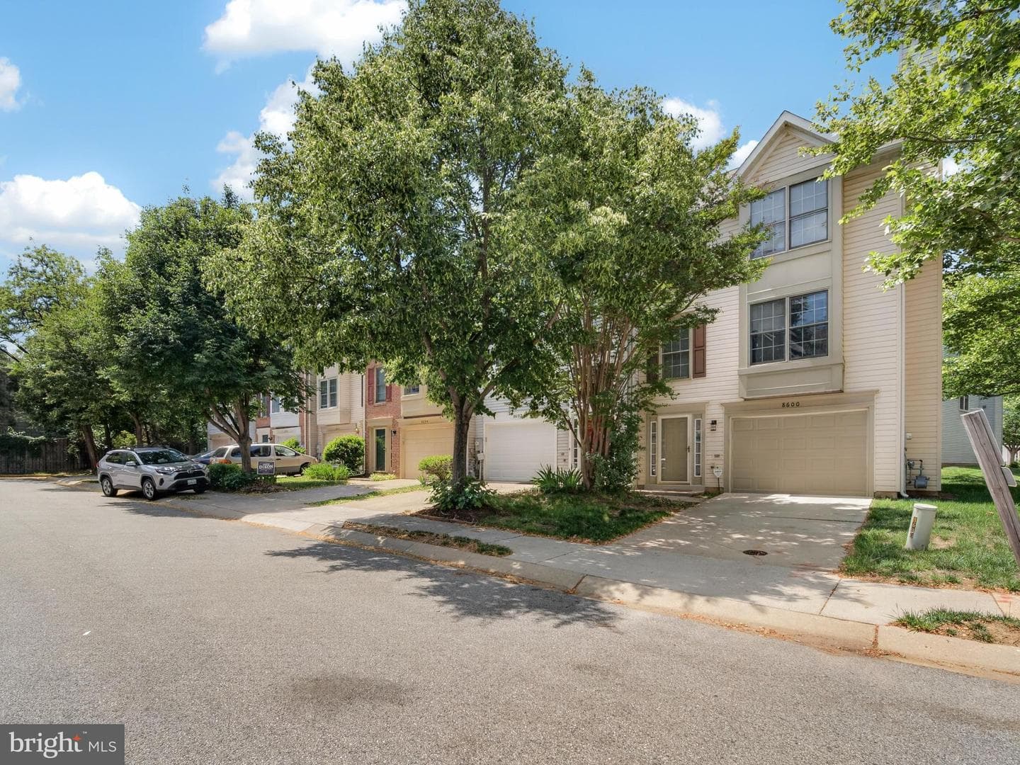 8602 Lark Place photo 2