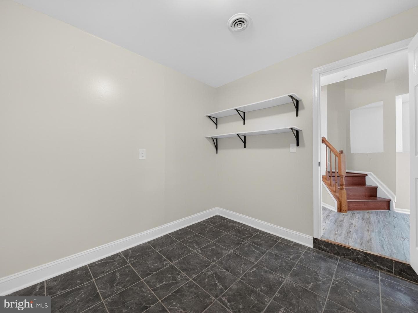 8602 Lark Place photo 5