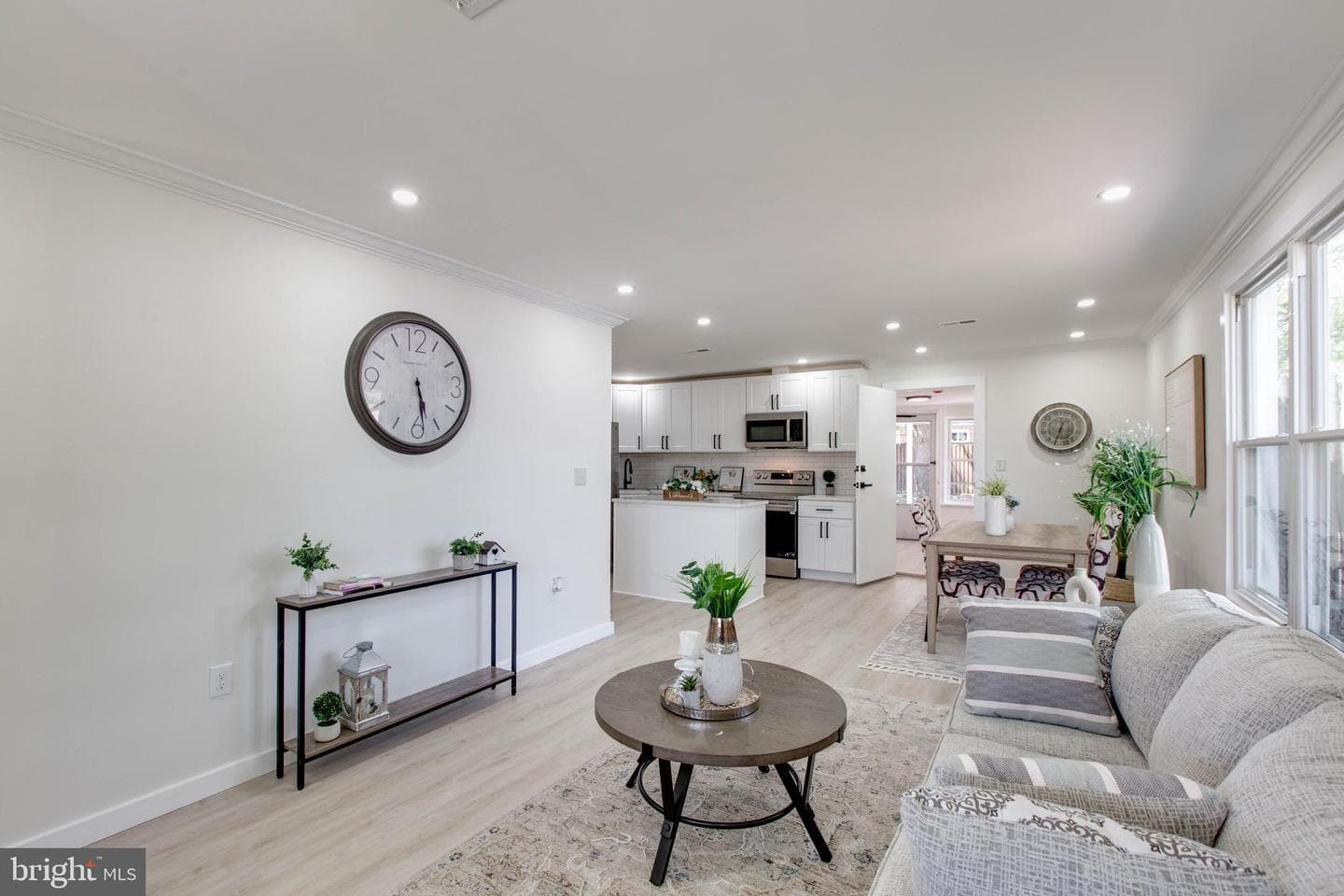 1241 Guildford Road photo 12