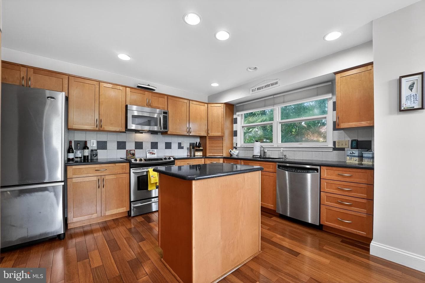 836 North Shore Drive photo 6
