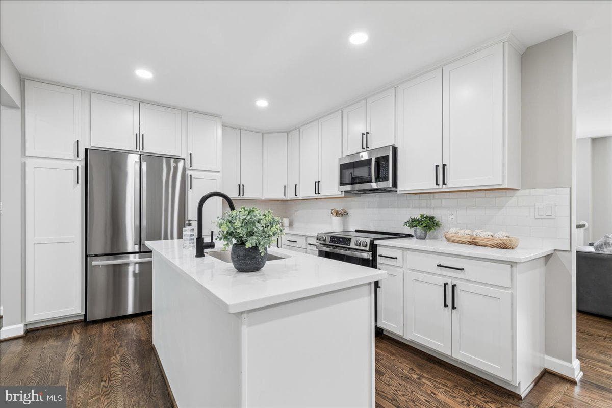 456 Ruth Road photo 3
