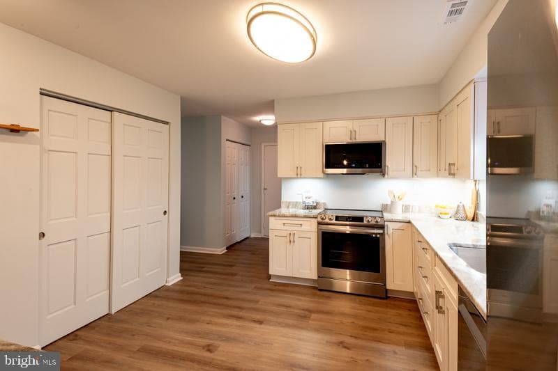 860 Boatswain Way photo 22