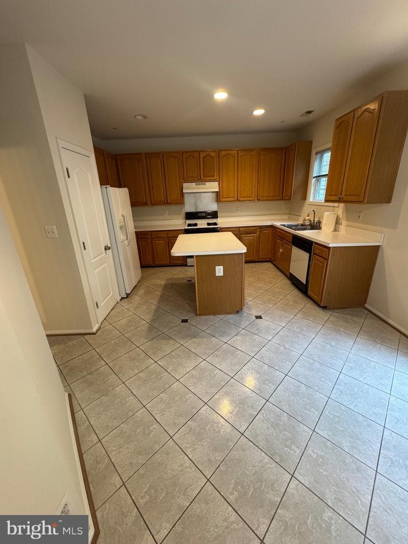 7705 Periwinkle Way #71 photo 16