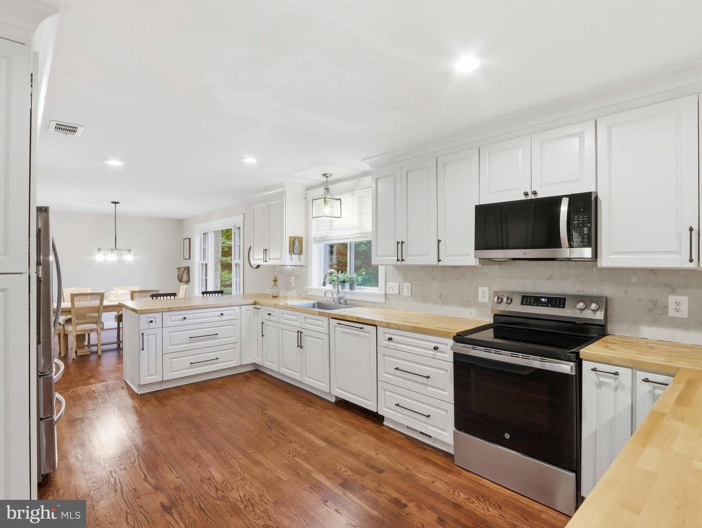 380 Sheffield Road photo 8