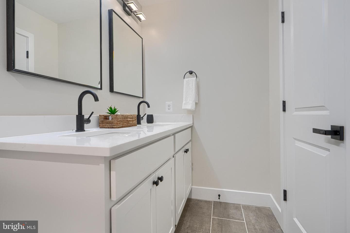 21 Jackson Avenue photo 31