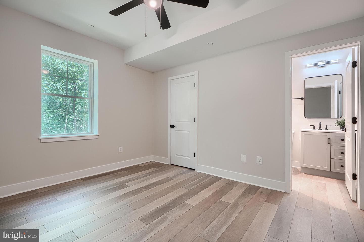 21 Jackson Avenue photo 53