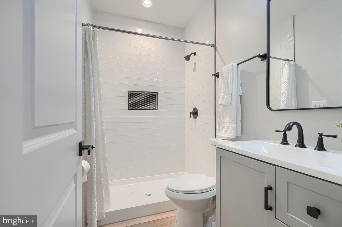 21 Jackson Avenue photo 56