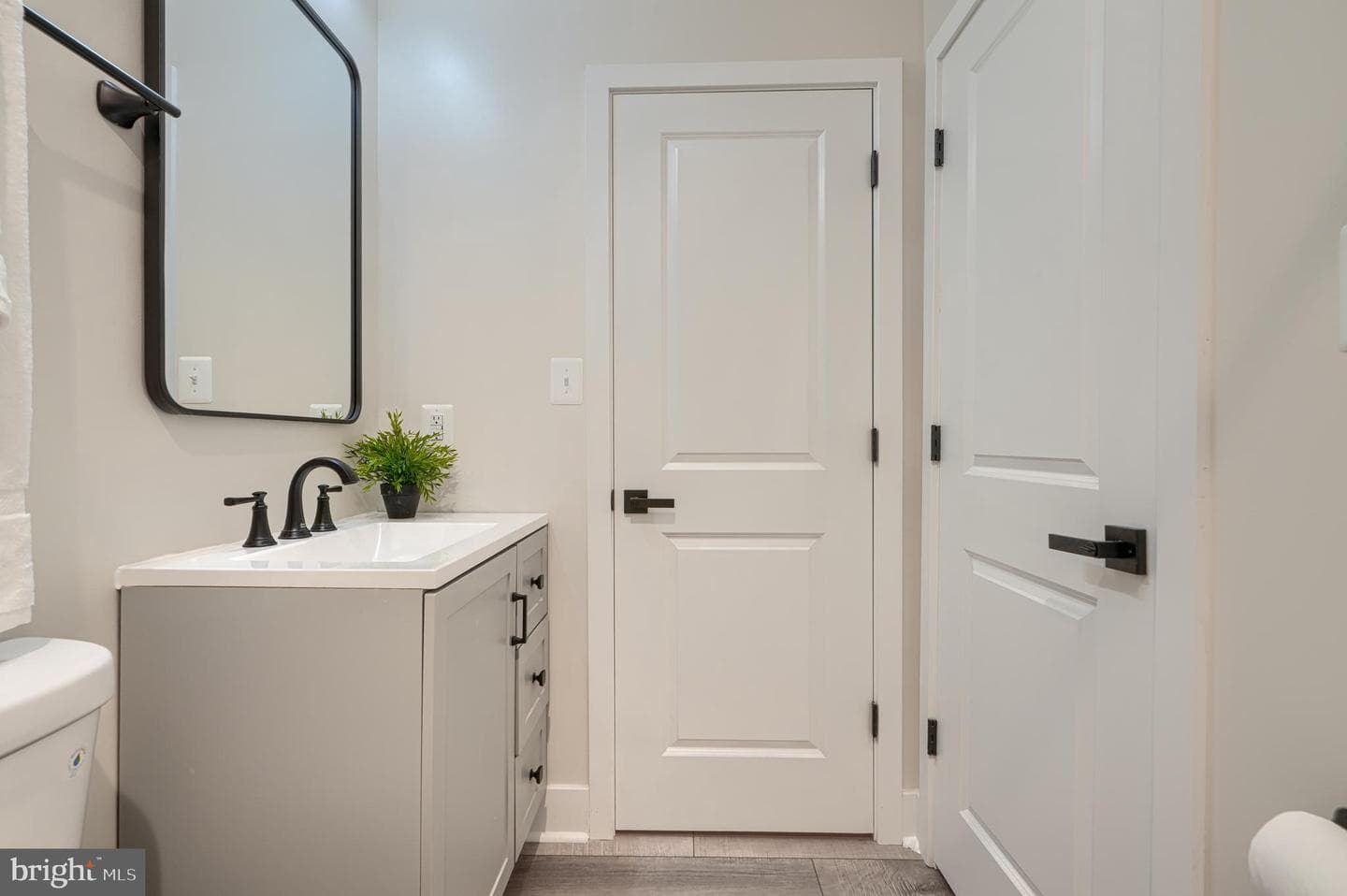 21 Jackson Avenue photo 59
