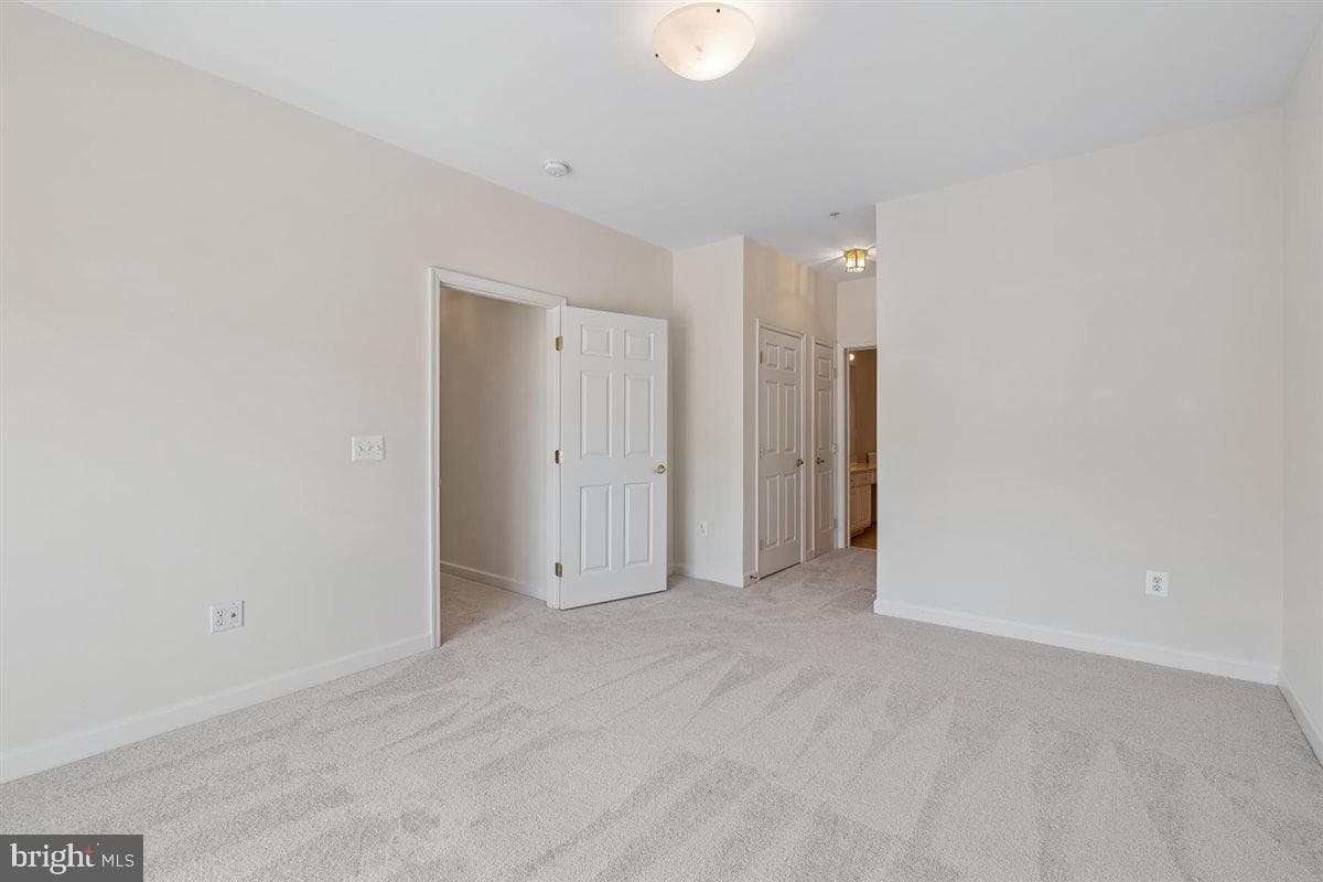 421 Hamlet Club Drive #302 photo 31
