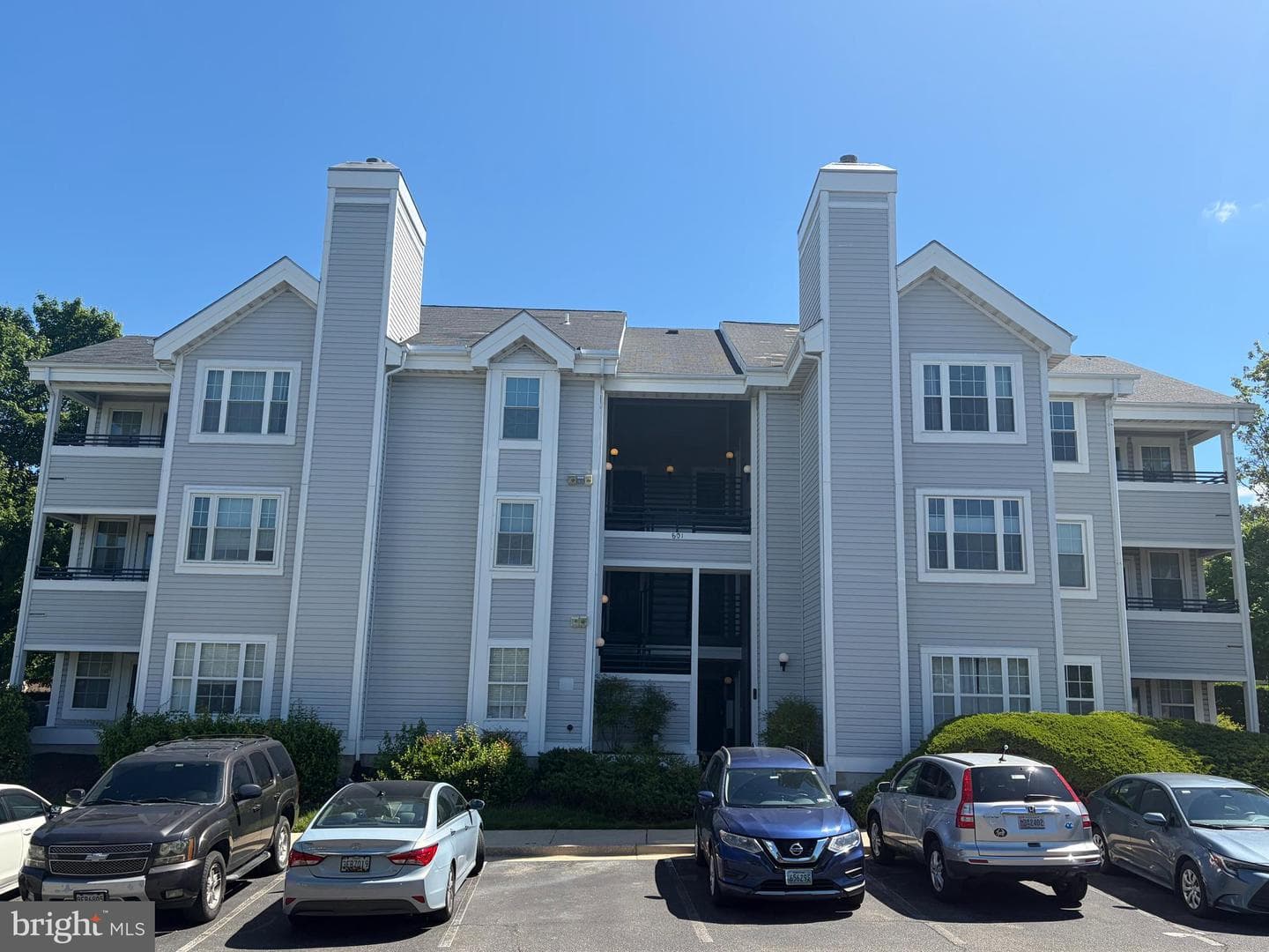 601 Forest Walk Lane #201