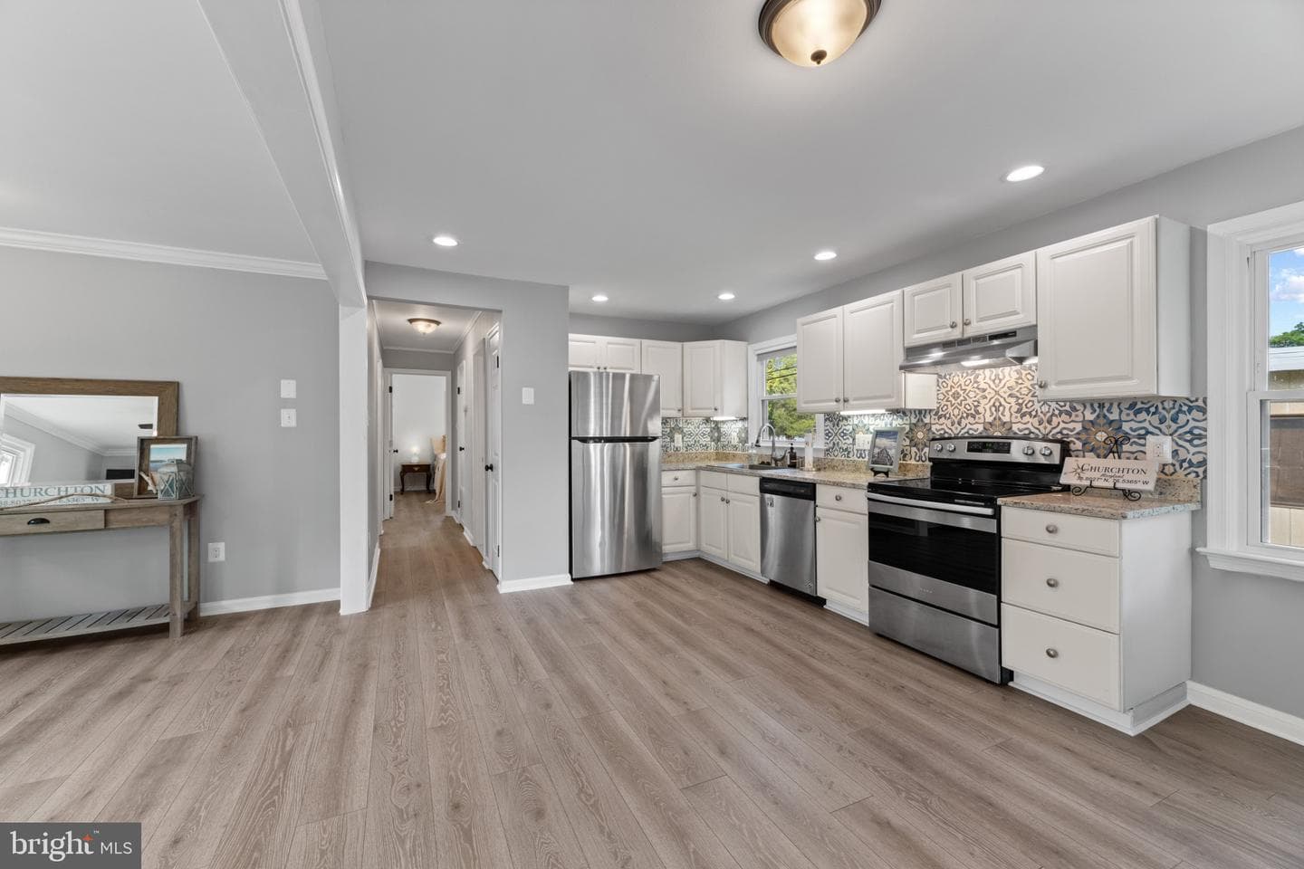 5533 Franklin Boulevard photo 4