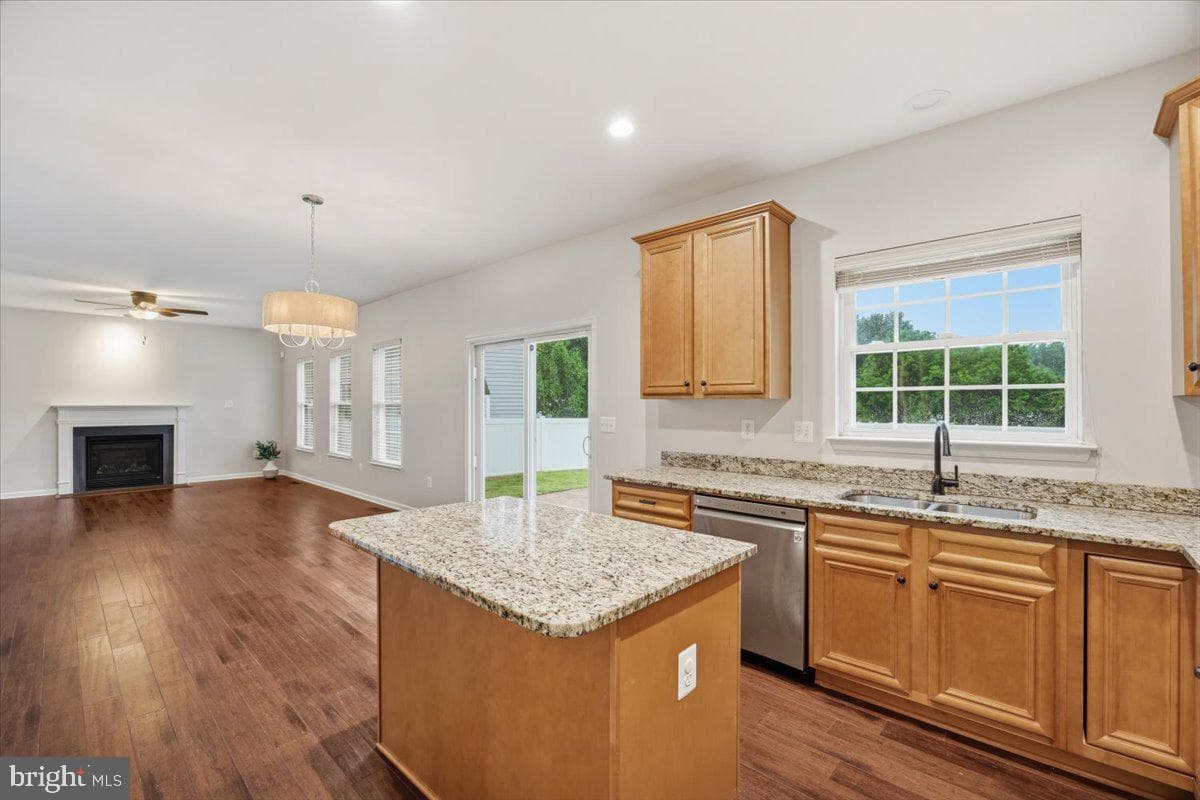 305 Howards Trust Ct photo 17